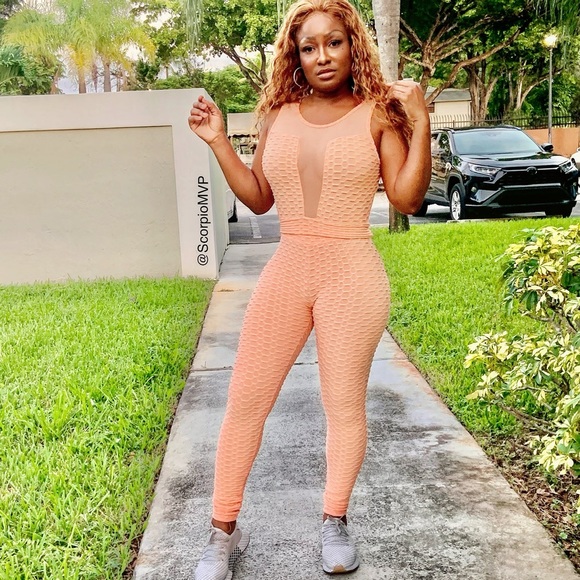 Tops - S/M - Just Landed| Peach Mesh scrunch 2 piece